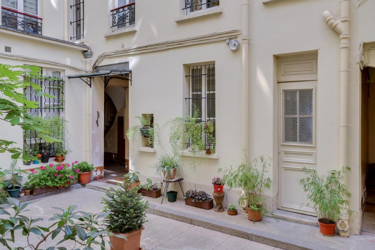 Charmant Studio Au Coeur De Paris Pour 2 Personnes By Weekome Exteriör bild