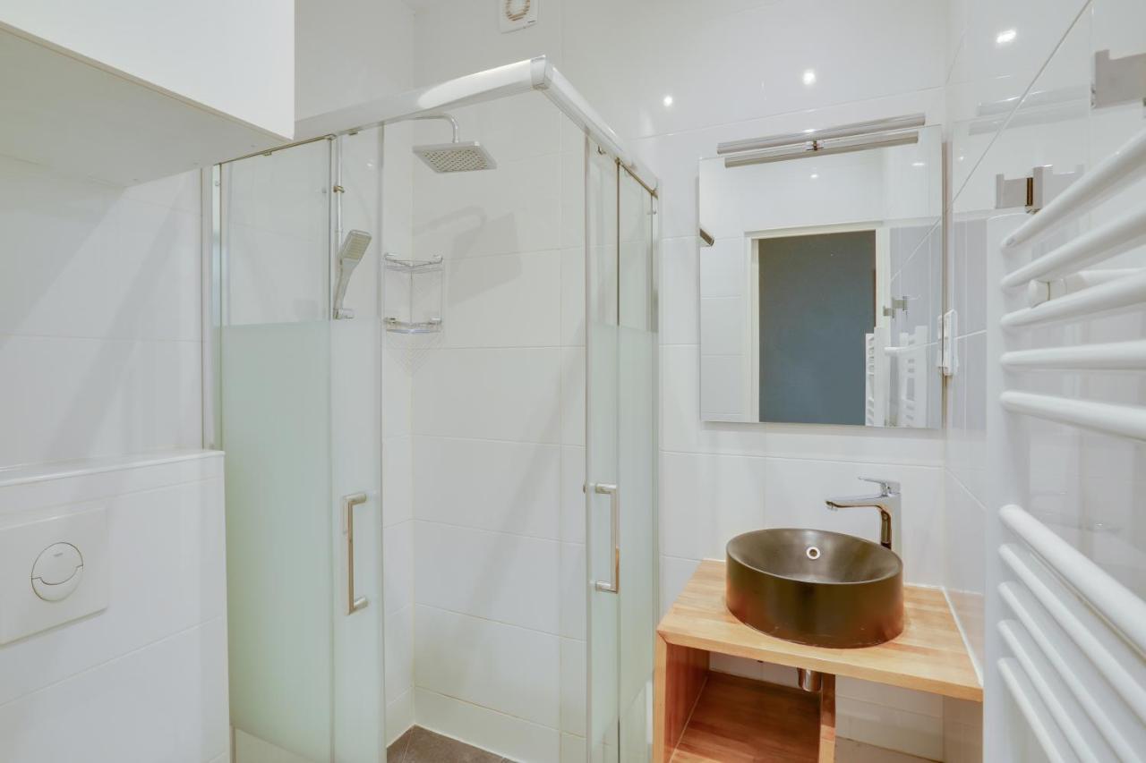 Charmant Studio Au Coeur De Paris Pour 2 Personnes By Weekome Exteriör bild